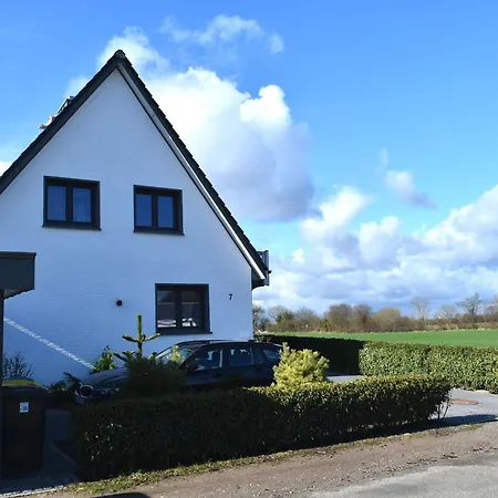 Haus Steilufer Ferienwohnung Nr 02 * Lubeck